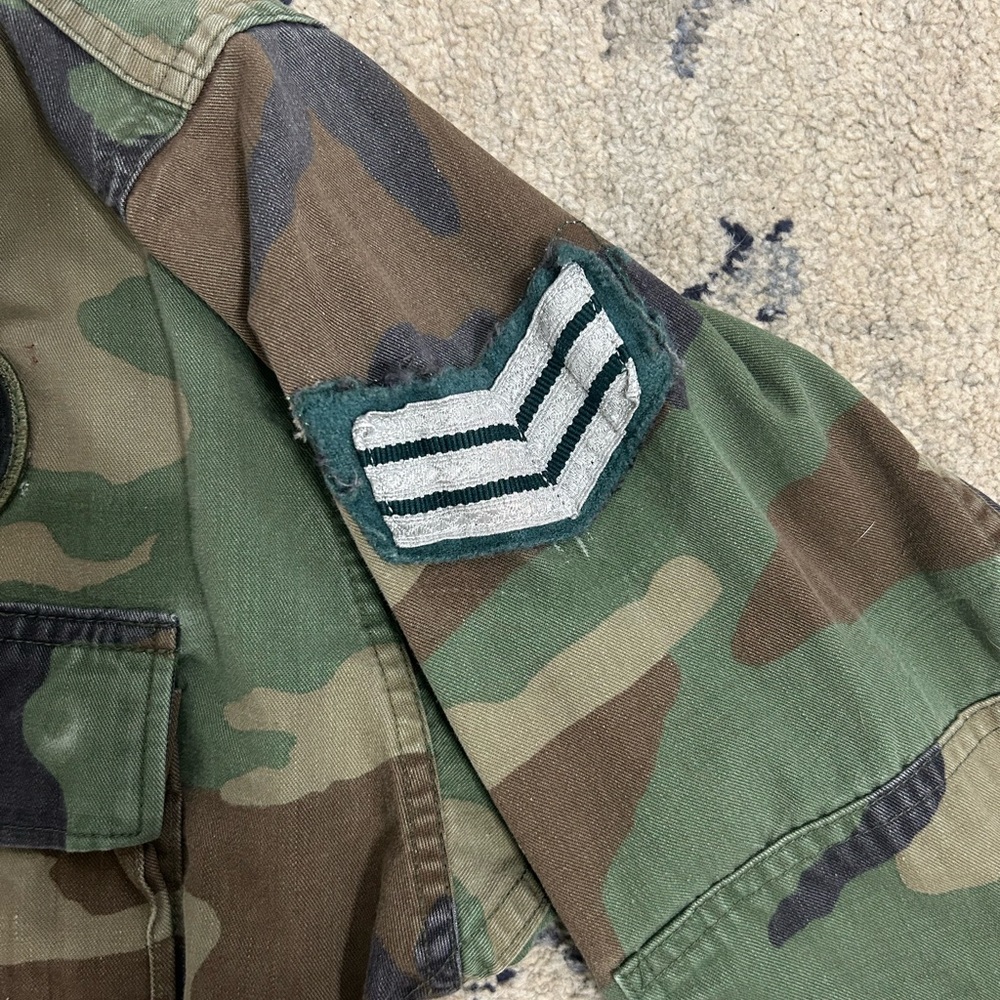Vintage U.S. Army Camouflage Utility Jacket/Shirt - Picture 6 of 8